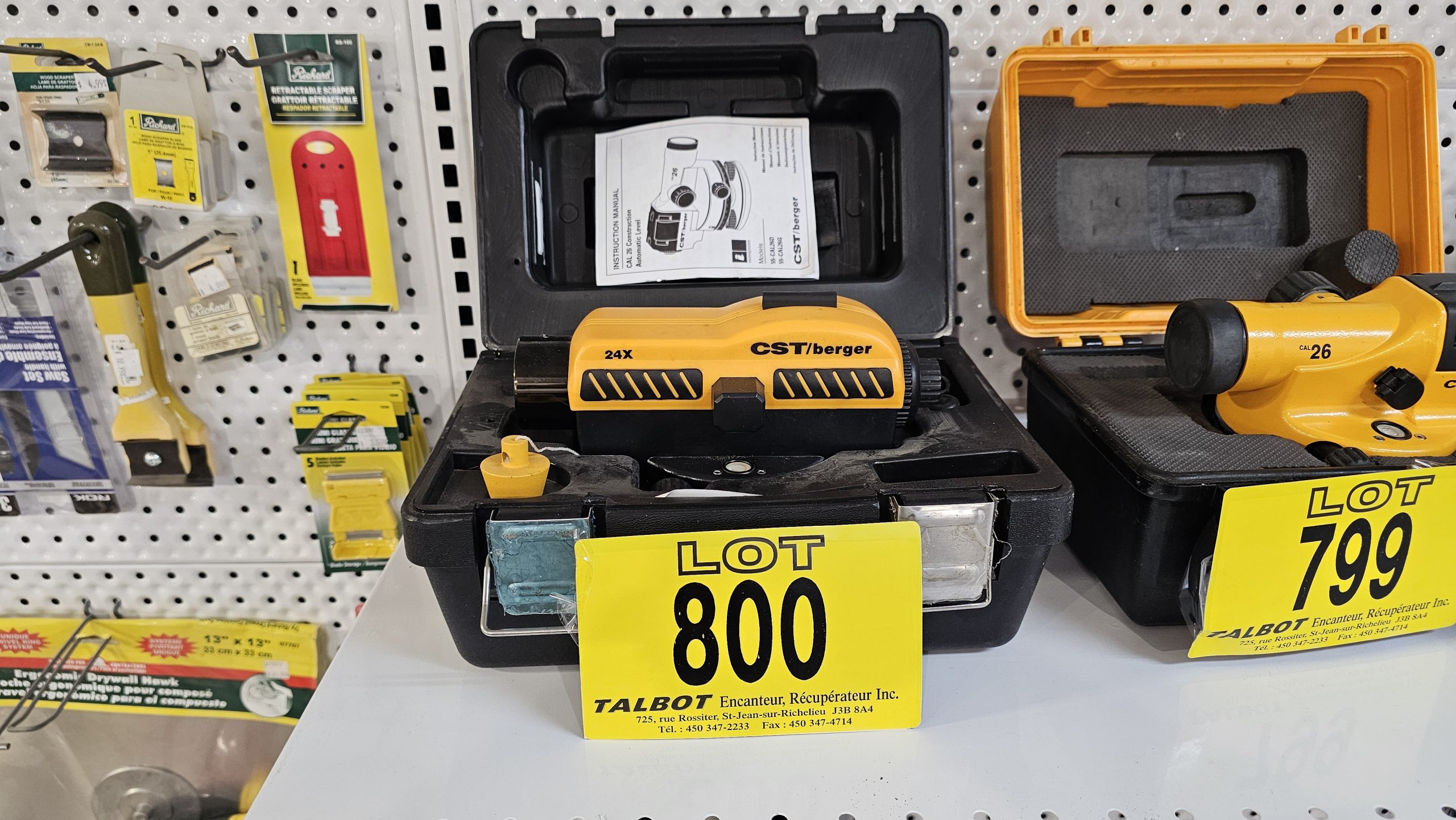 800
